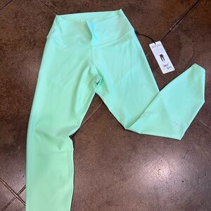Lime green alo airlift legging
